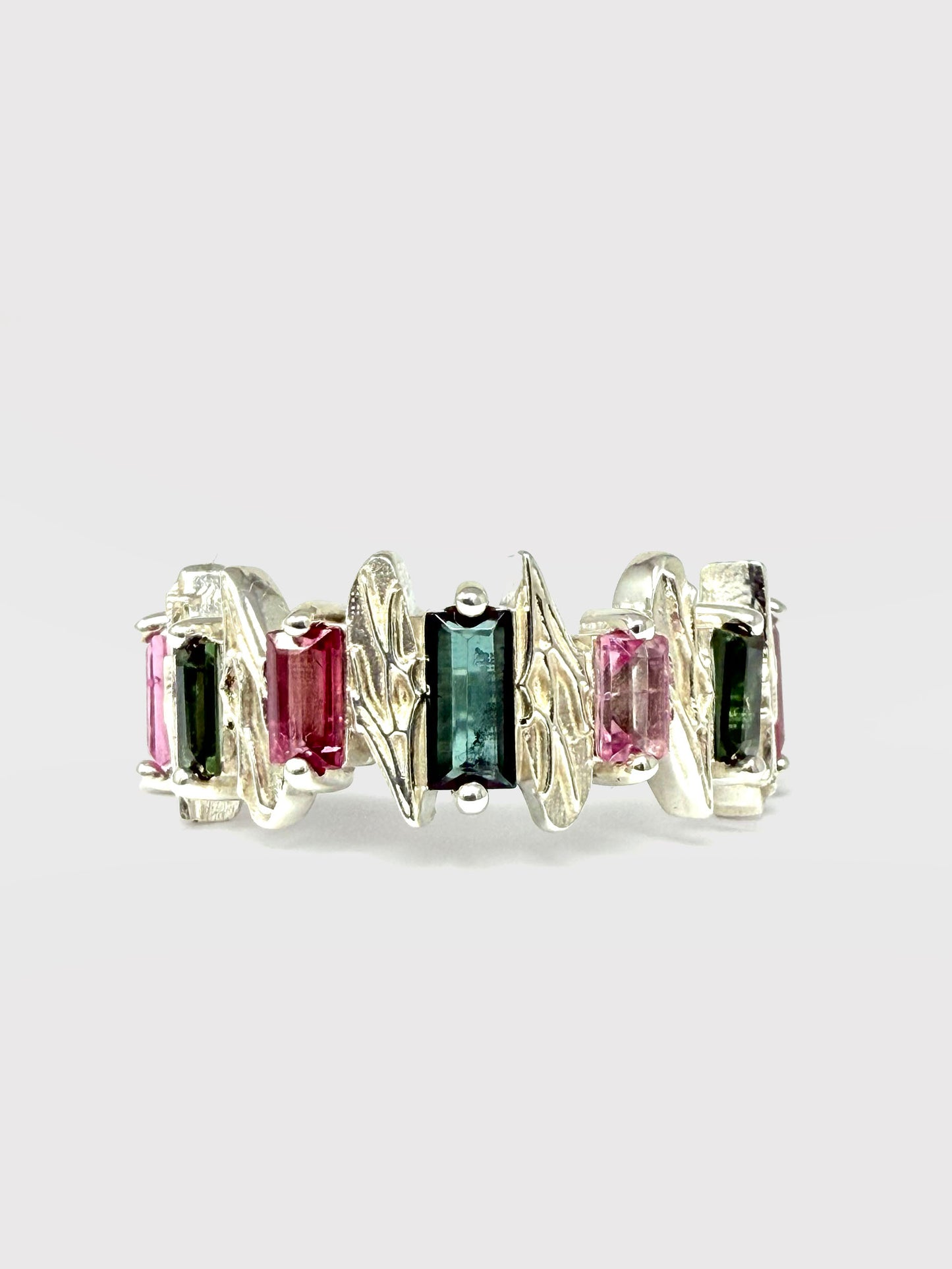 Anillo Alas y turmalinas