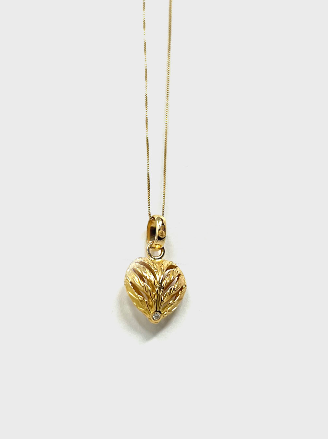 18k gold and diamond Heart Necklace