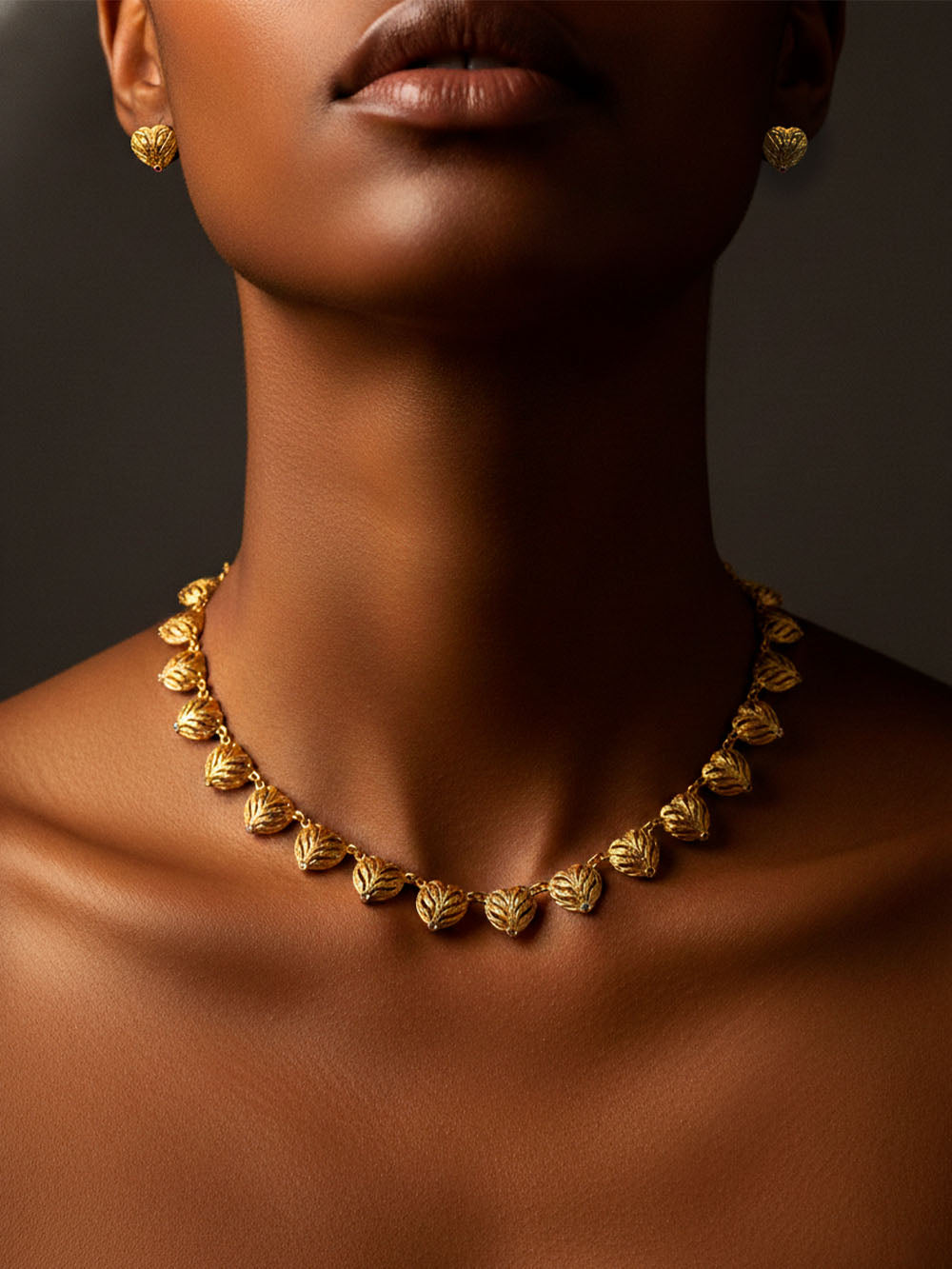 Hearts and zircons necklace